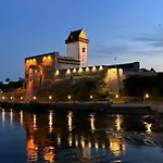 Апартаменты New With A View In The Town Center *