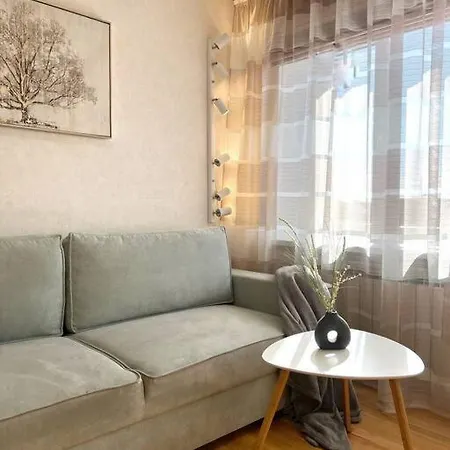 New With A View In The Town Center * 나르바