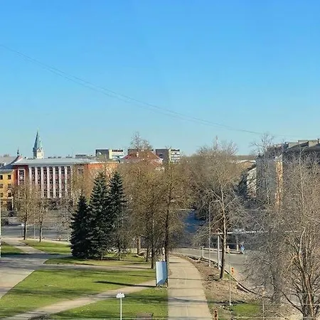 New With A View In The Town Center 아파트 나르바