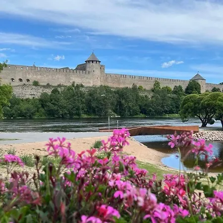 New With A View In The Town Center *