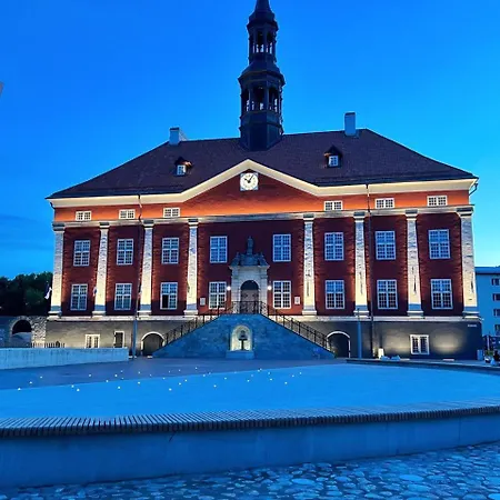 아파트 New With A View In The Town Center 나르바