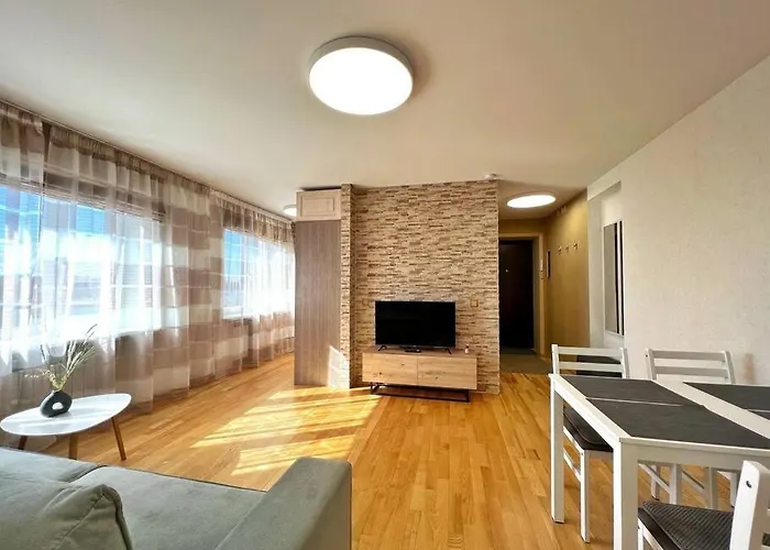 New With A View In The Town Center *